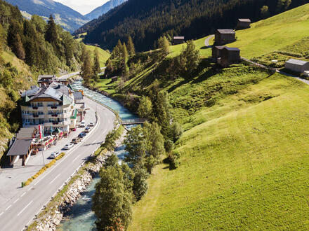 Eigene Anreise Österreich/Tirol - Paznauntal: 4-Sterne-Hotel Höllroah in Kappl